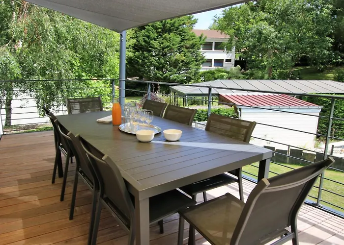 Maison Bord De 8 Pers Loumasuzde 別荘