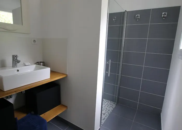 Maison Bord De 8 Pers Loumasuzde 度假居 圣布里文莱丝皮恩